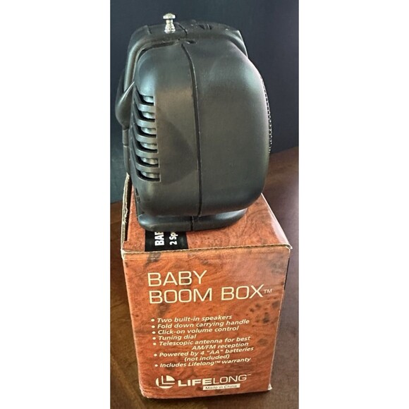 Vintage Lifelong Baby Boom Box Boombox Model 2225 AM/FM Radio WORKS - Picture 2 of 8